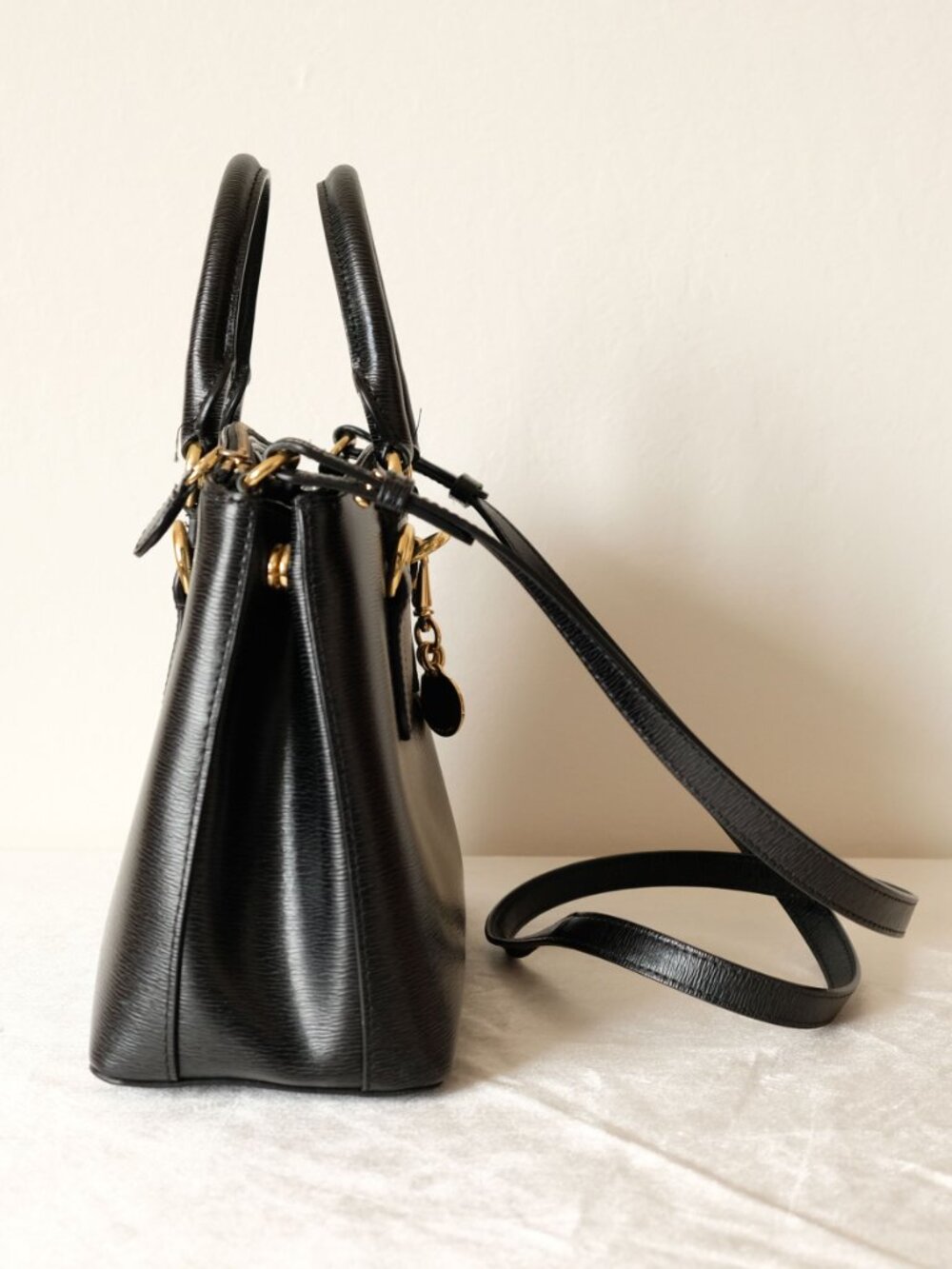 Authentic Lauren Ralph Lauren Saffiano Leather Mini Satchel, Black, 476699, GUC - Picture 2 of 15